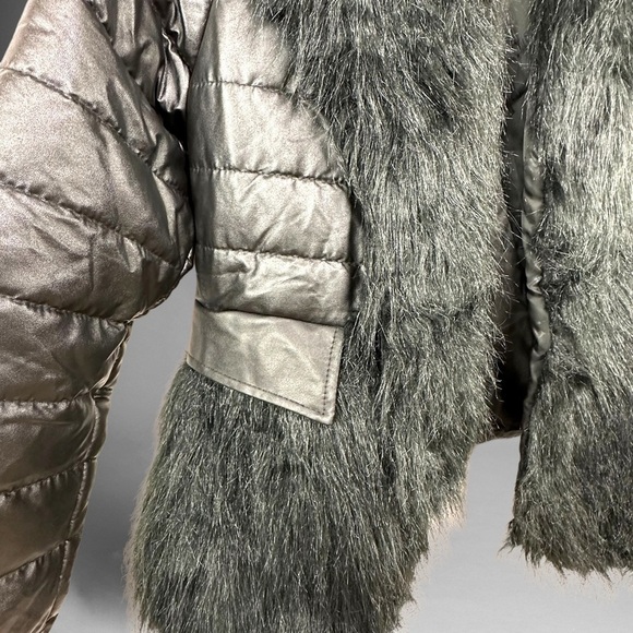 Amonc Fushi Black Faux Fur Paneled Winter Jacket - Picture 4 of 5